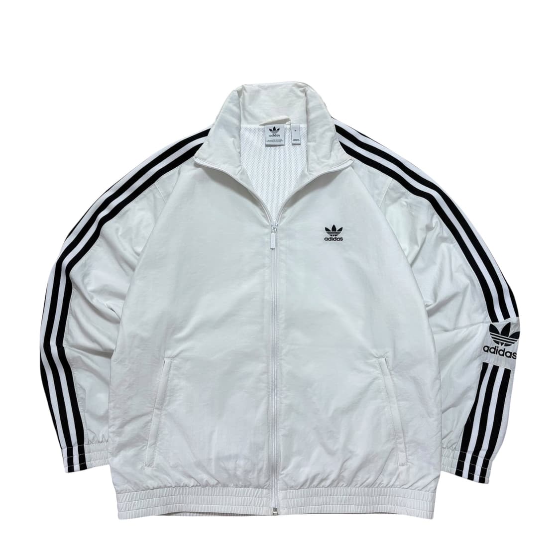 아디다스 우븐 바람막이 상품이미지1