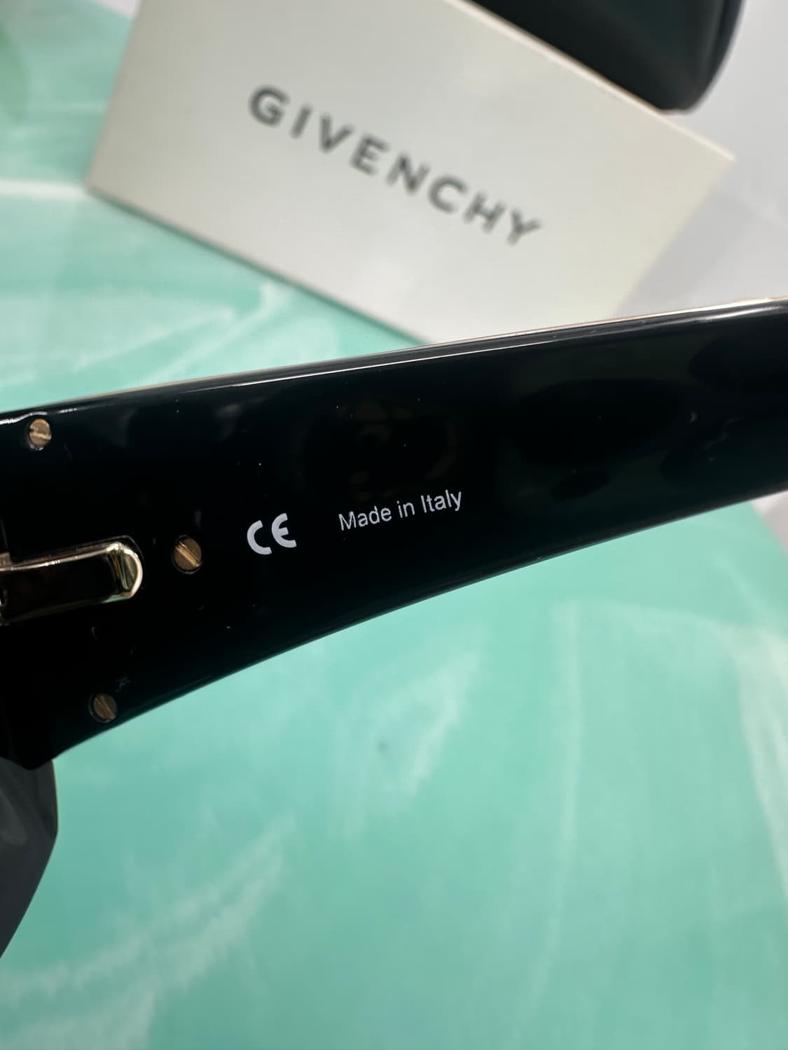 [새상품 무료배송] 하자 있음 - 지방시 선글라스 상품이미지8