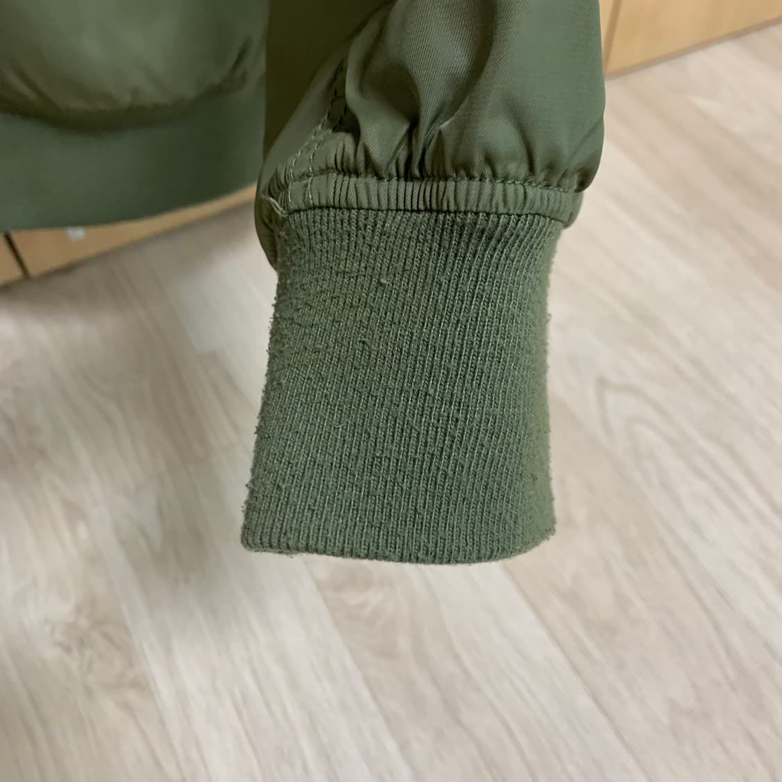 베이프 암 레터링 MA-1 봄버 자켓 카키 상품이미지2