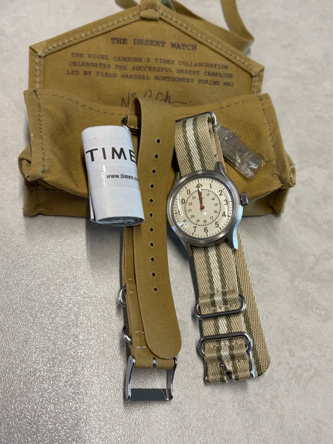 새상품) 타이맥스 X 나이젤 카본 데저트 워치 상품이미지2