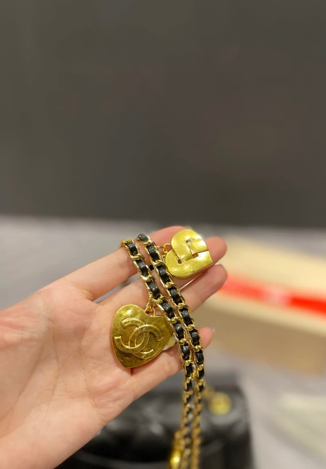 샤넬 뷰티 하트 참 체인 크로스백  상품이미지6