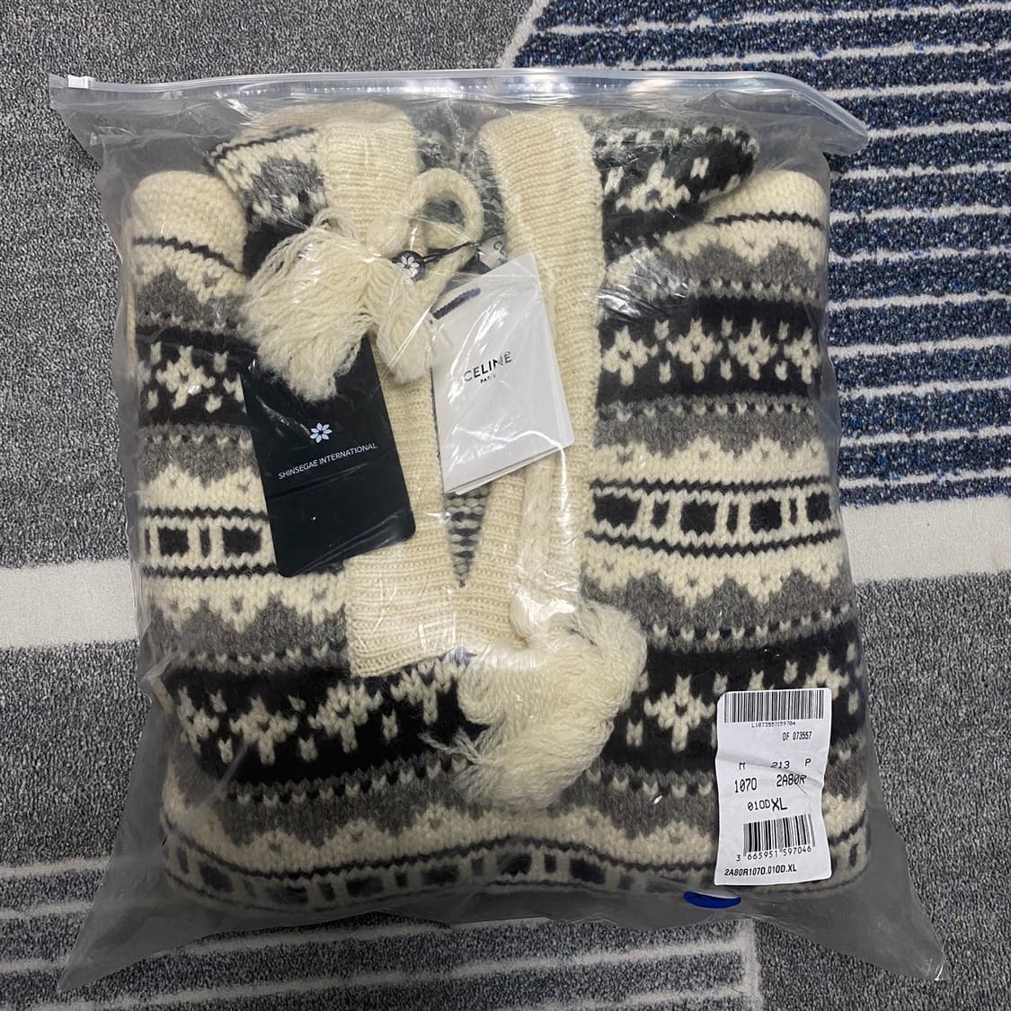 CELINE 21AW 셀린 풀오버 바자 울 니트 후디 상품이미지7