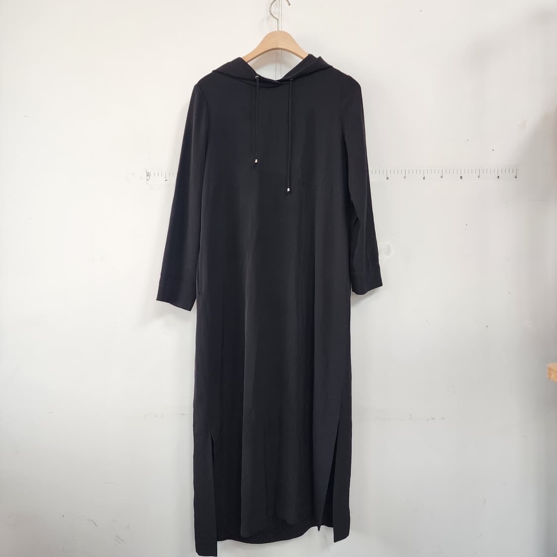 발렌시아 블랙 후드 롱 원피스 상품이미지1