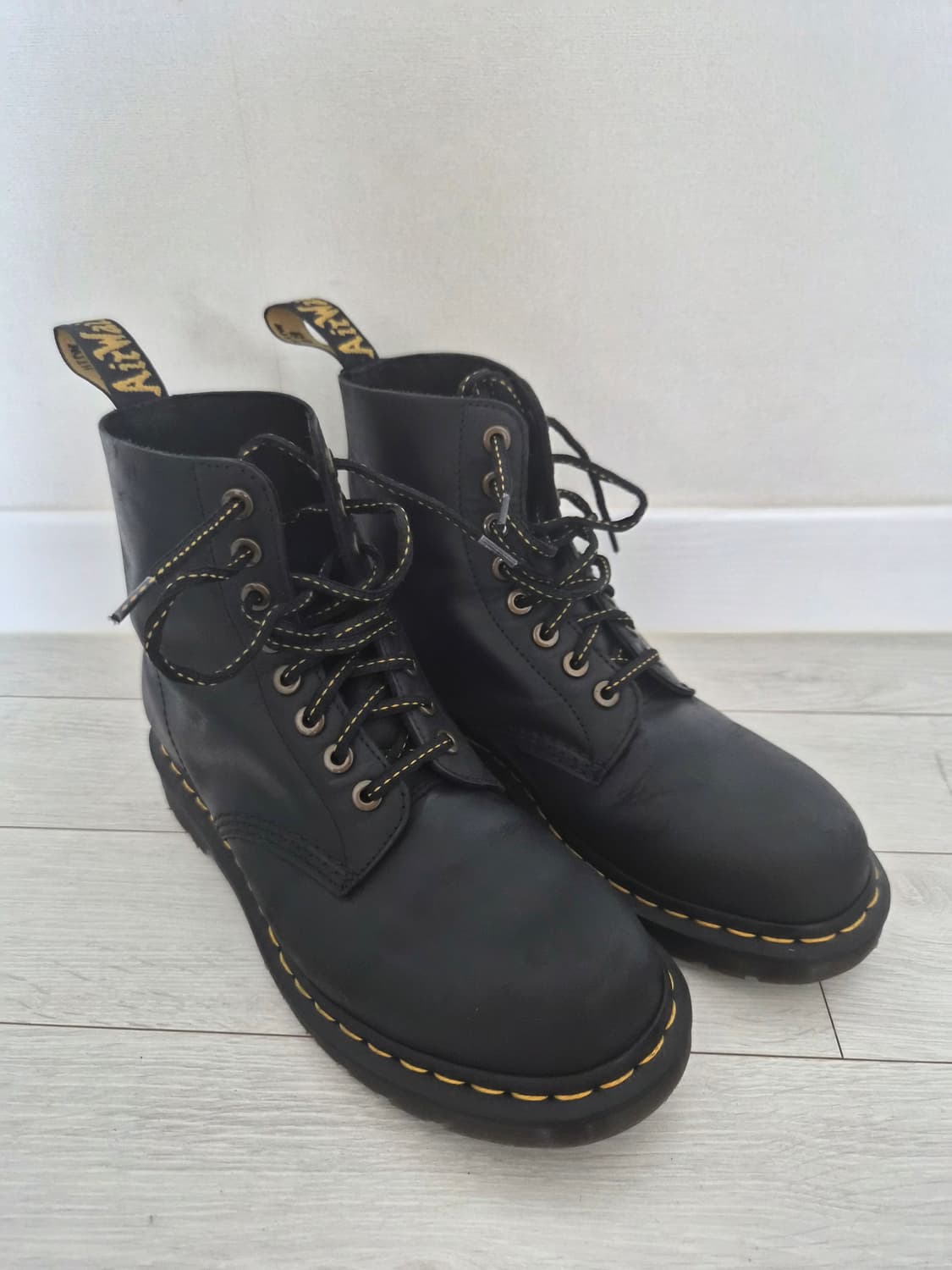 닥터마틴 1460 8홀 부츠 팝니다 상품이미지3