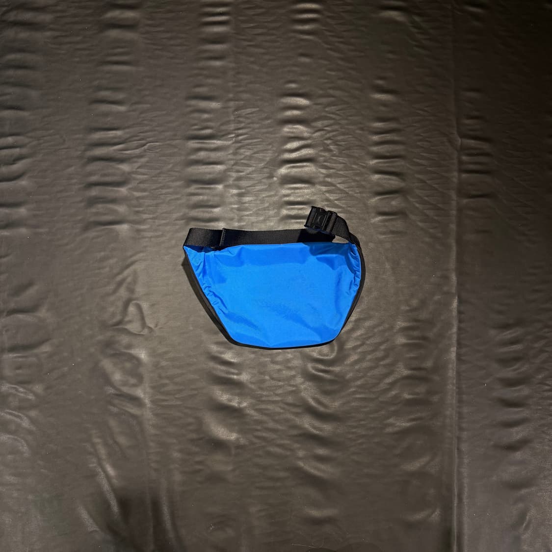 발렌시아가 x 아디다스 벨트백 블루 블랙 상품이미지5