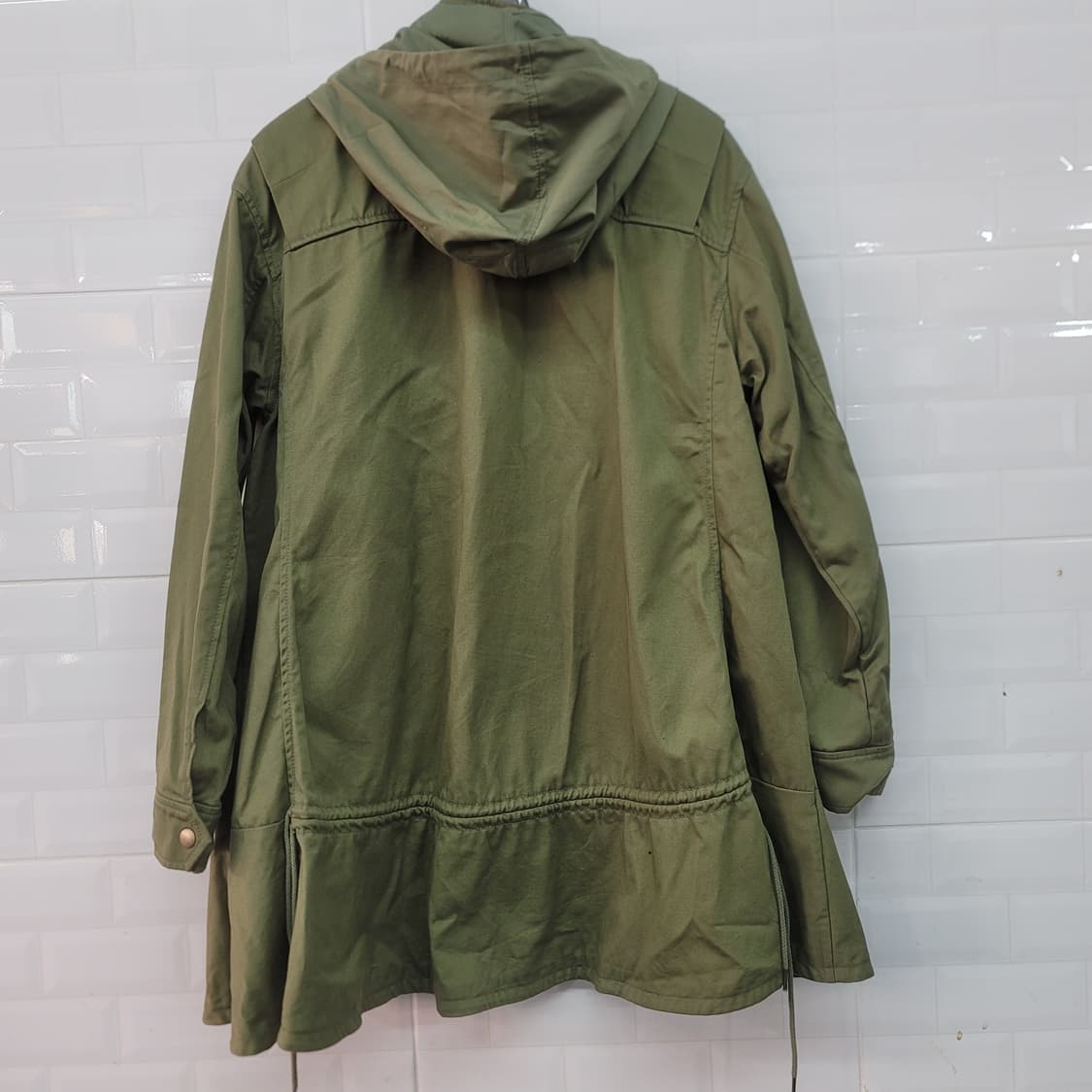 질바이질스튜어트 카키색 후드 야상 점퍼 상품이미지2