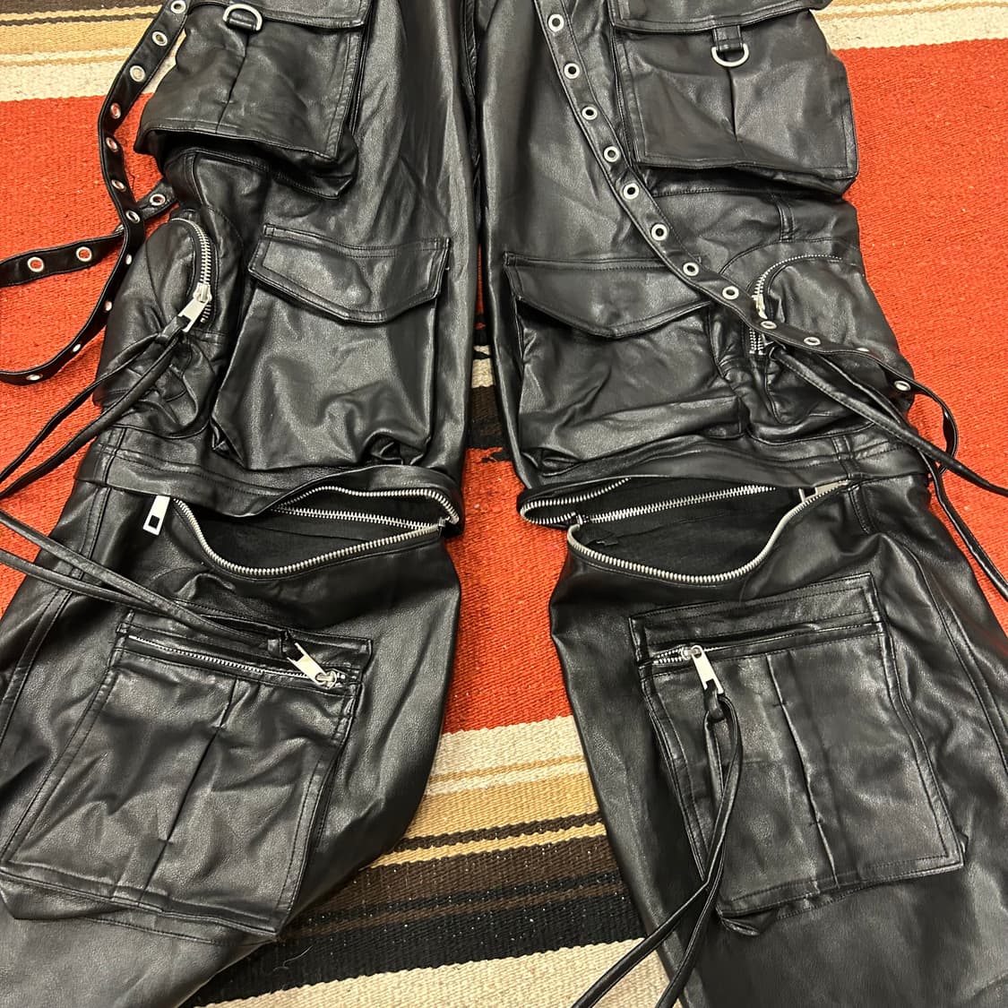 배드블러드 보니 레더 컨버터블 카고팬츠 상품이미지4