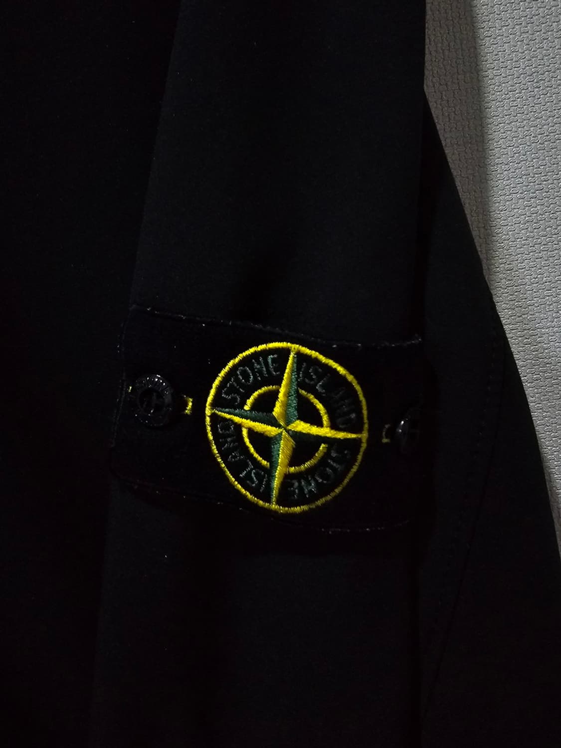 정품 스톤아일랜드 와펜 패치 후드 소프트쉘 자켓 110 / XXL 상품이미지3