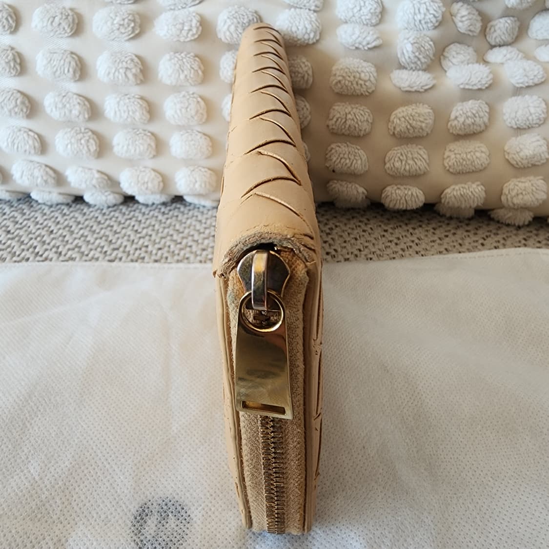 정품 보테가베네타 인트레치아토 지퍼 어라운드 장지갑 상품이미지5