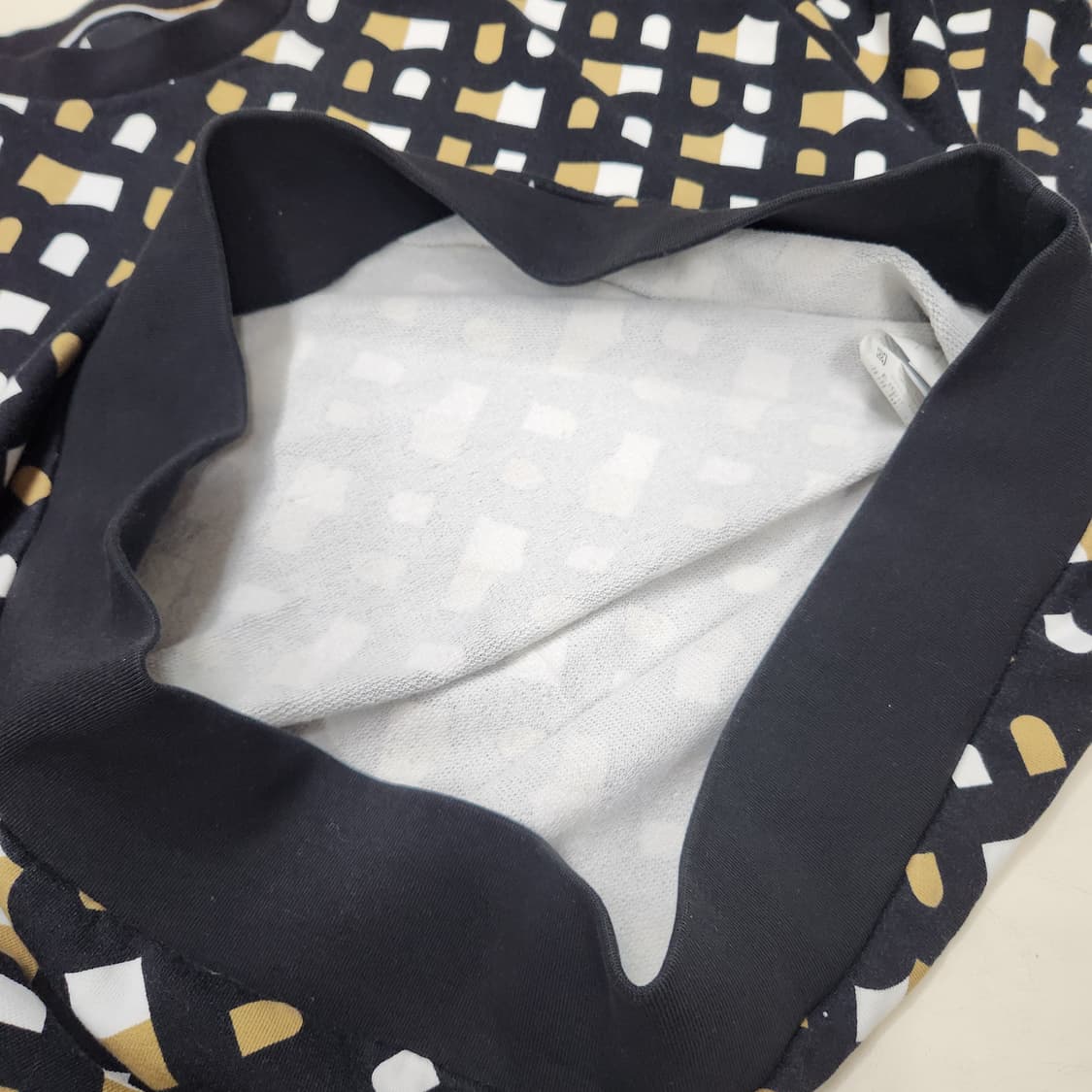 정품 보스 남성 여성 모노그램 맨투맨 티셔츠 XL  상품이미지7