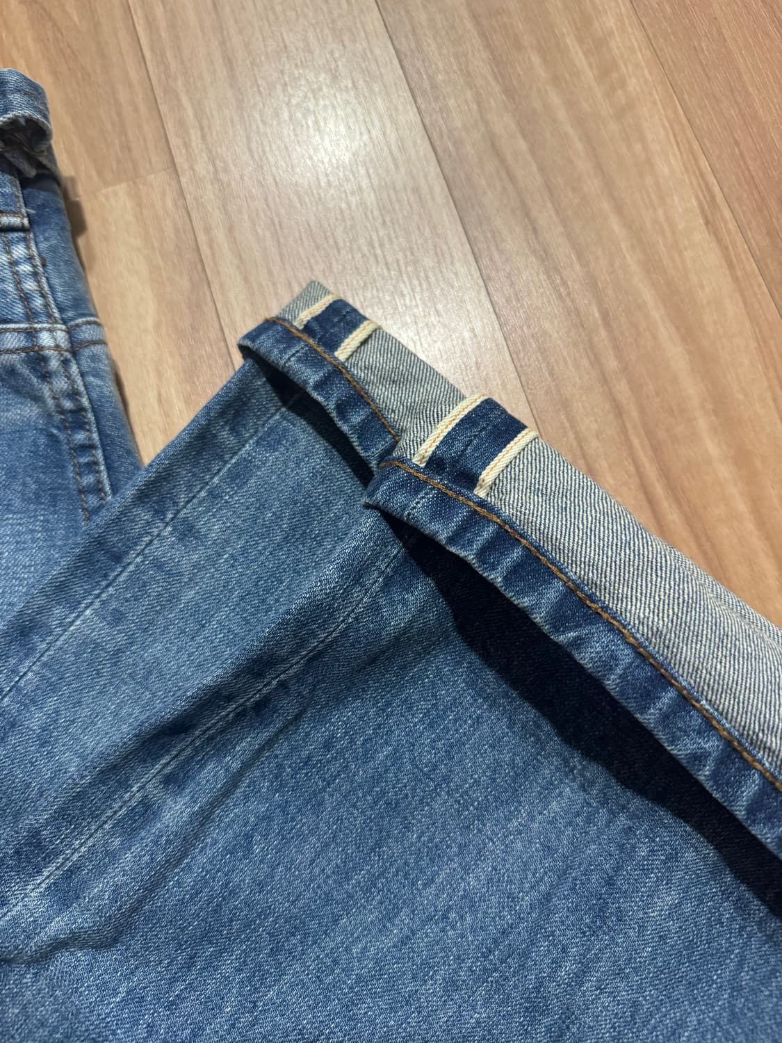 [L]아웃 스탠딩 셀비지 데님 팬츠 연청 상품이미지5