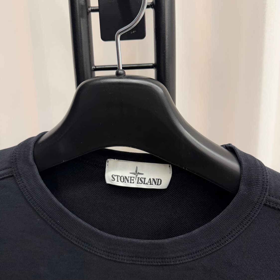 [S] 스톤아일랜드 맨투맨 블랙 상품이미지2