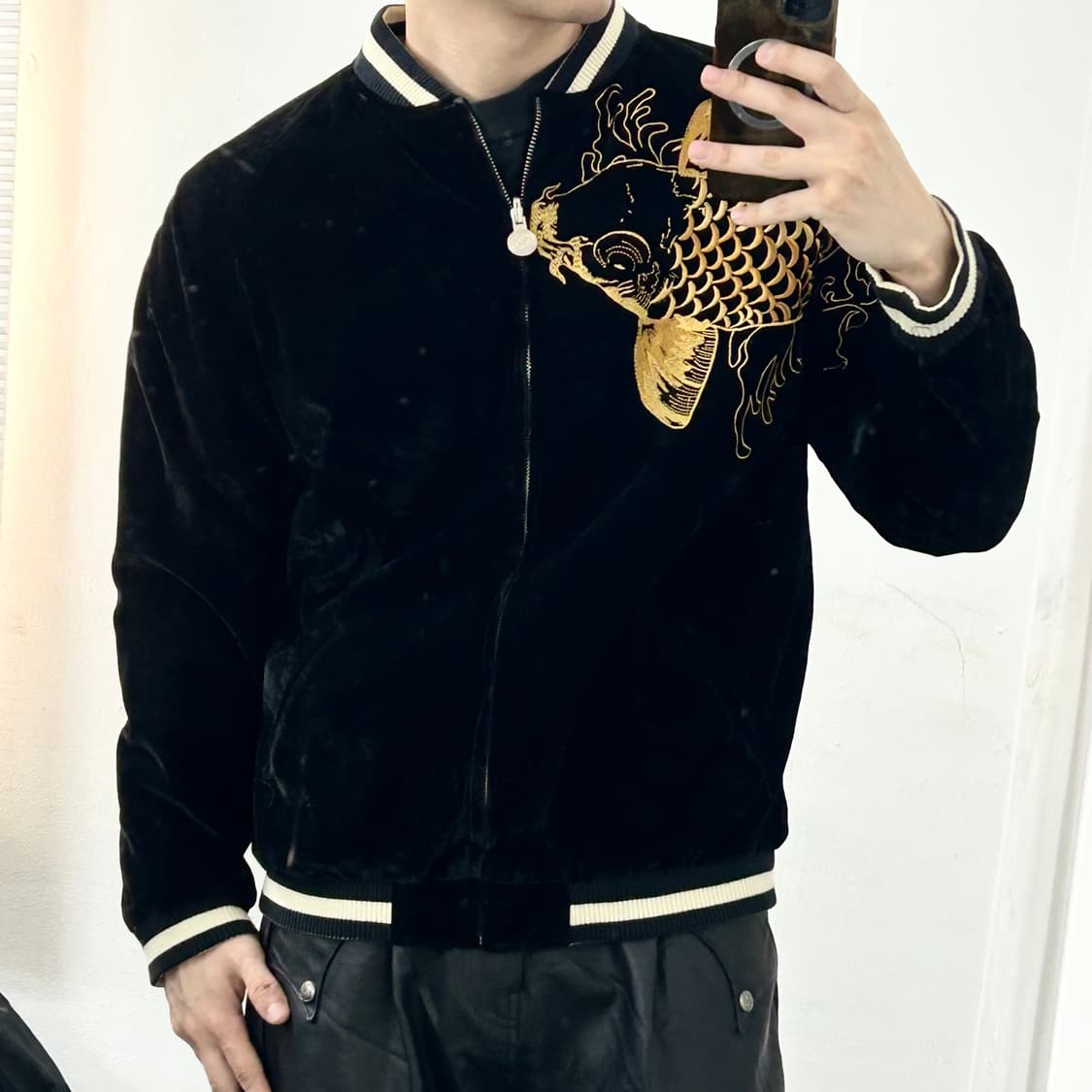 리버시블 자수 벨벳 스카쟌 자켓 상품이미지3