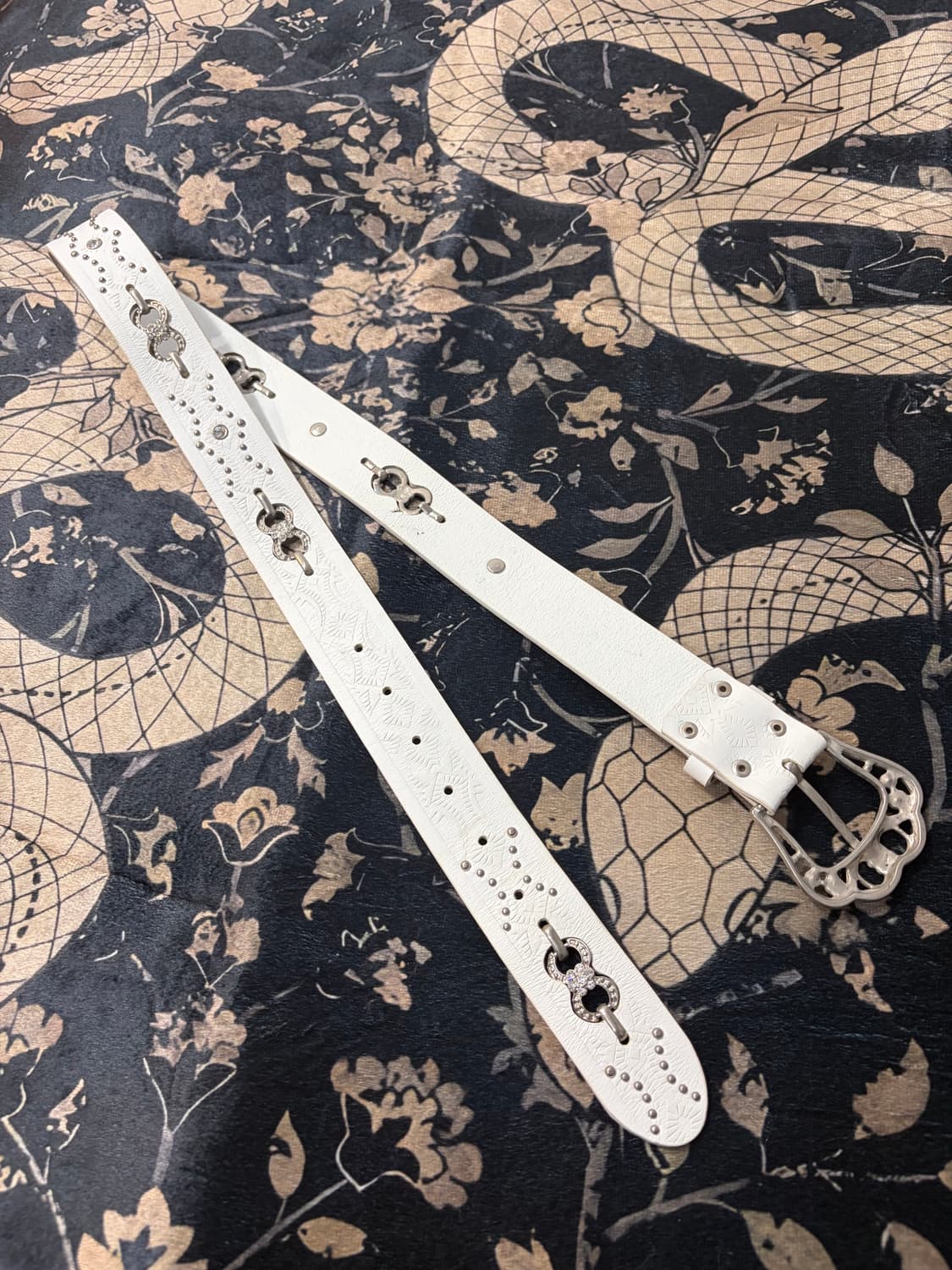 western cubic buckle detail white belt 상품이미지6