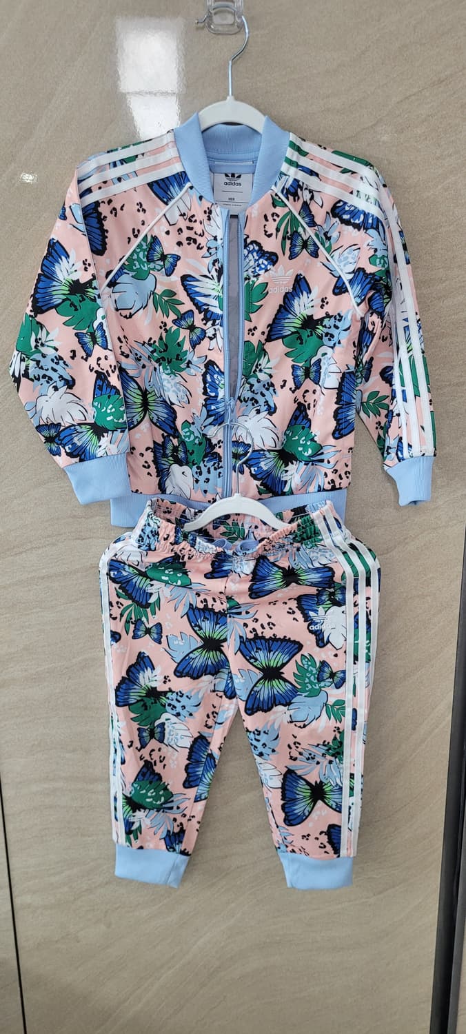 (유아100~110사이즈)아디다스 셋업(선물받았는데못입힘ㅠ) 상품이미지1