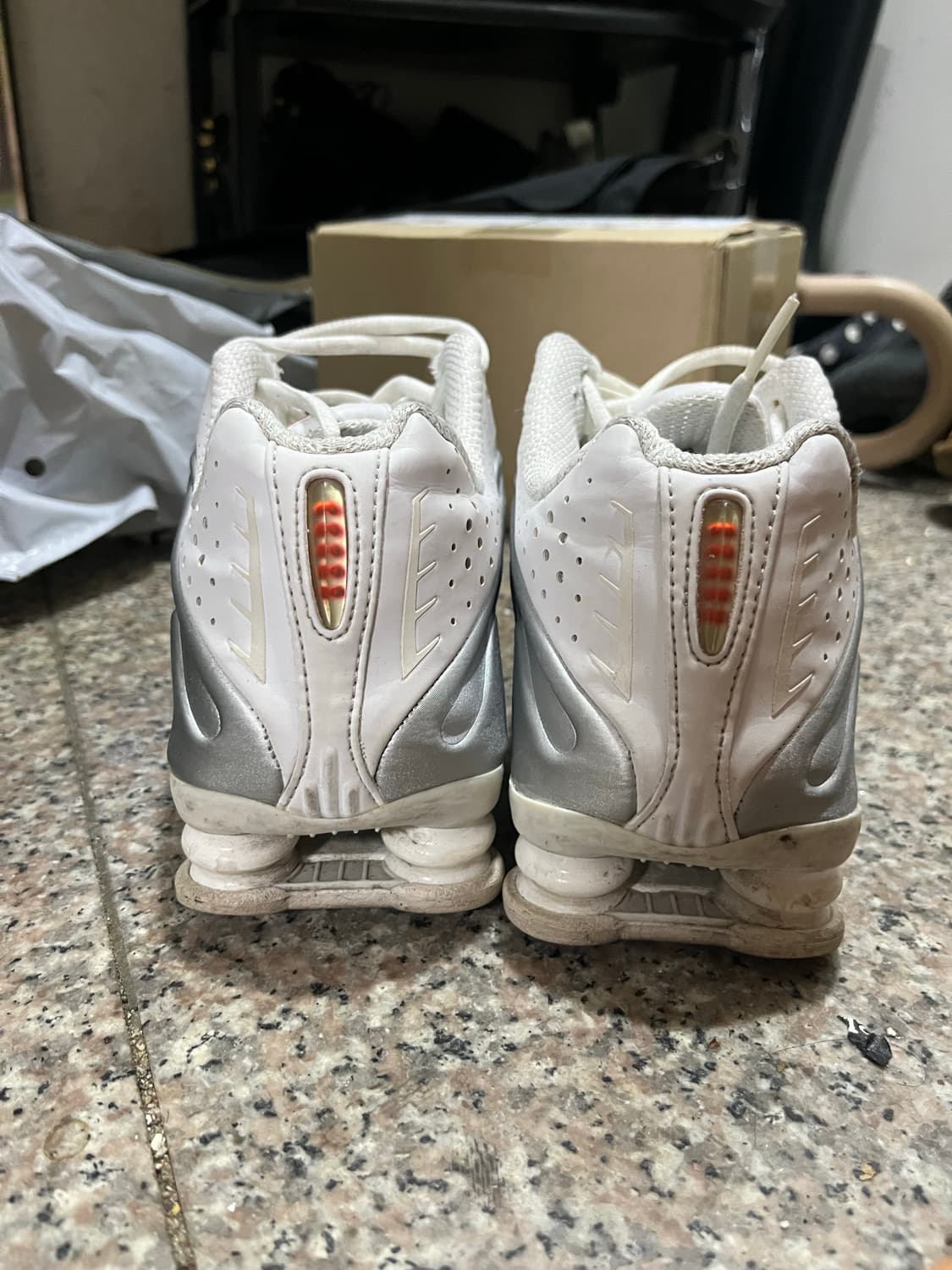 나이키 샥스 상품이미지3