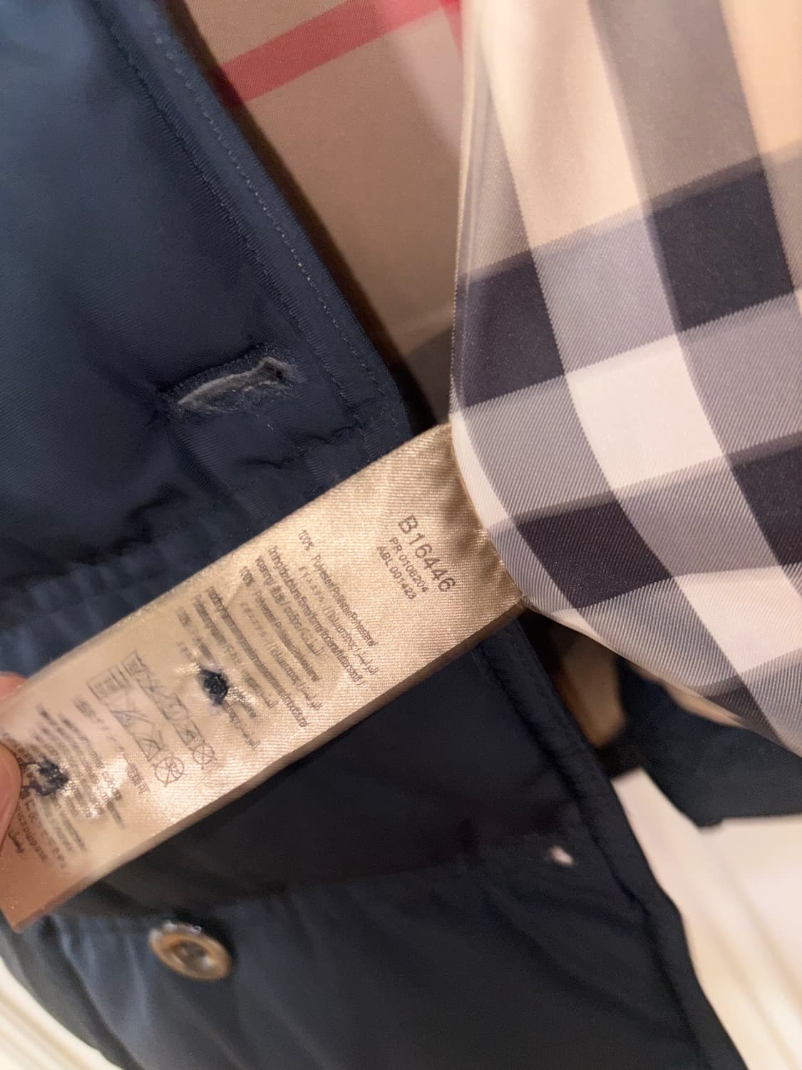 버버리 패딩 네이비 상품이미지4