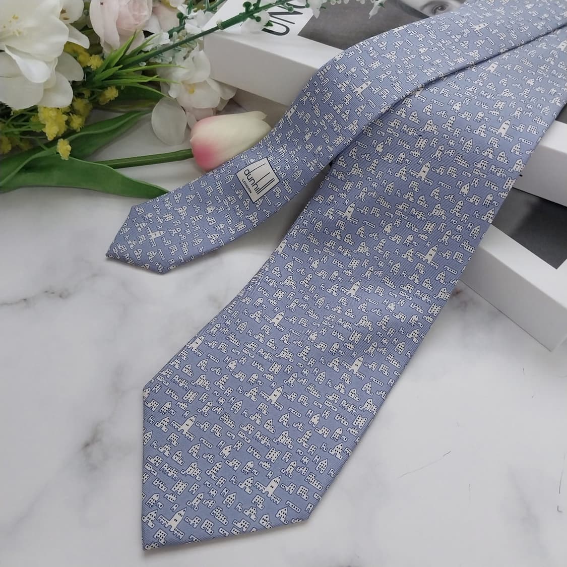 던힐 실크 런던 하우스 패턴 넥타이 8.8cm A+등급 K774
 상품이미지3