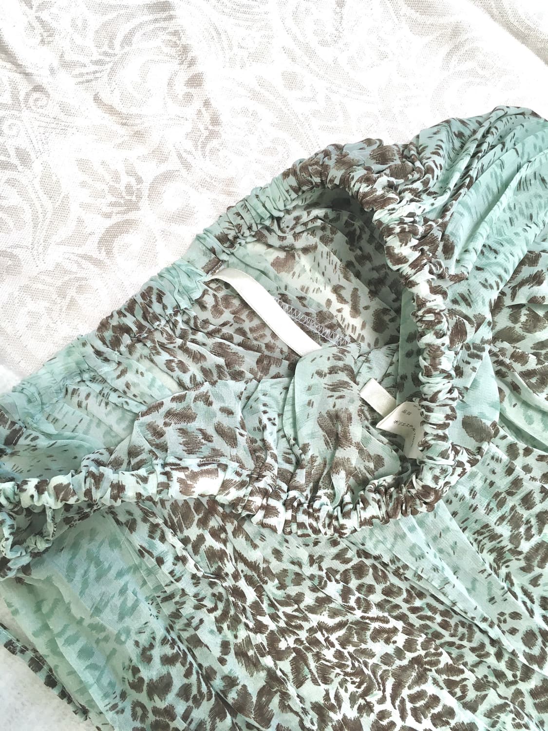 옥색 오리엔탈 호피 새틴 스커트  상품이미지5