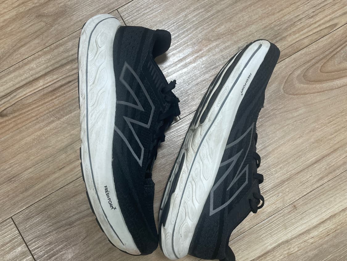 뉴발란스 Vongo V6 2E 265 상품이미지2