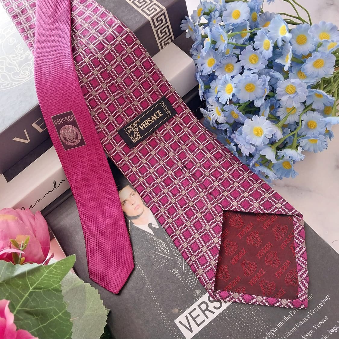 베르사체 실크 핑크 다이아 패턴 넥타이 9.2cm A+등급 K1397
 상품이미지4