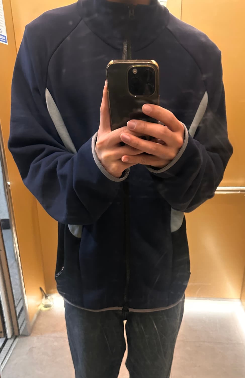 아크네 집업 L 상품이미지1