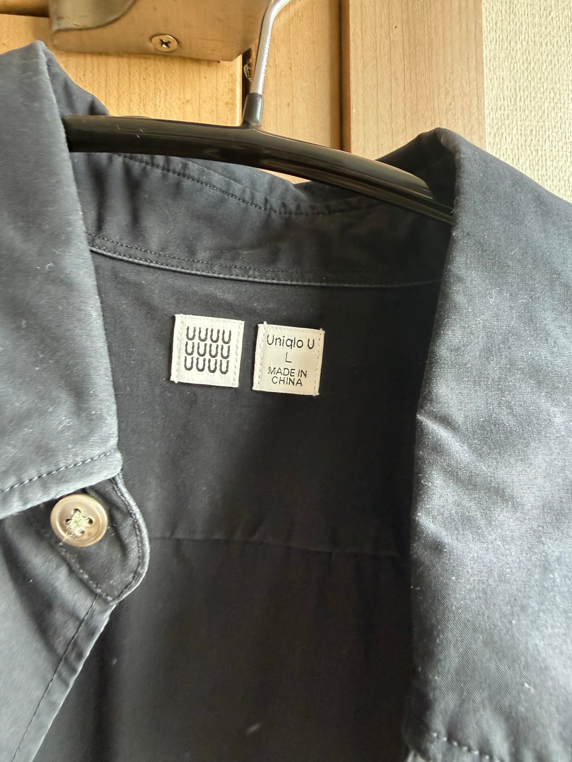 유니클로U 블랙 셔츠 상품이미지2