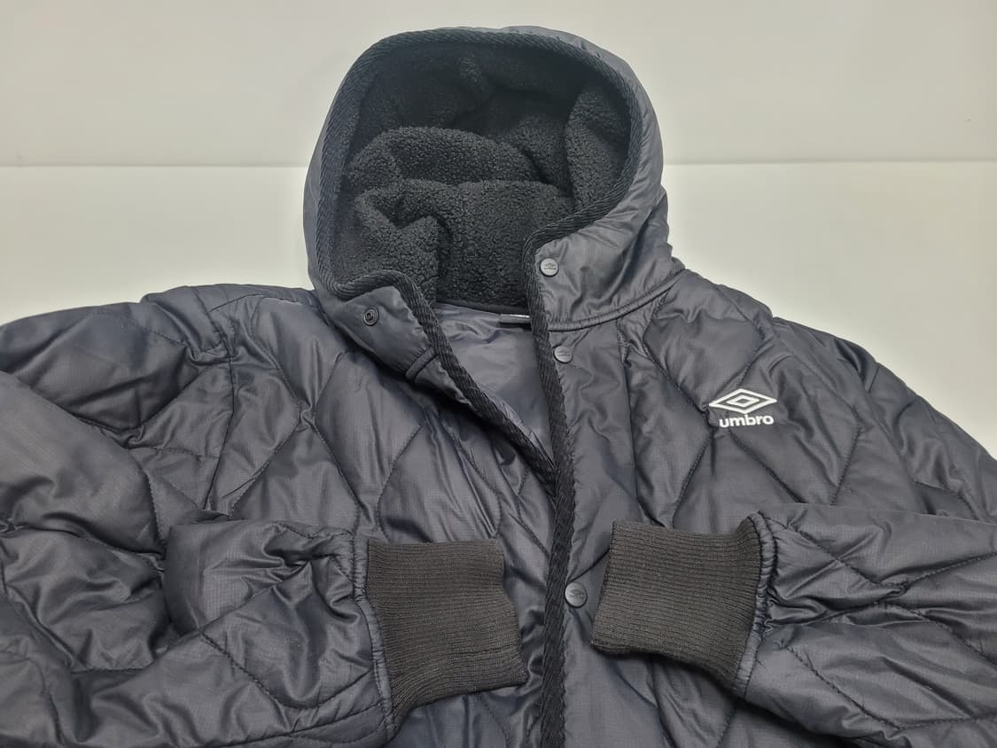 UMBRO 23FW 엄브로 퀼팅 후디 롱 자켓 / 공용 90 (S) 블랙 상품이미지4