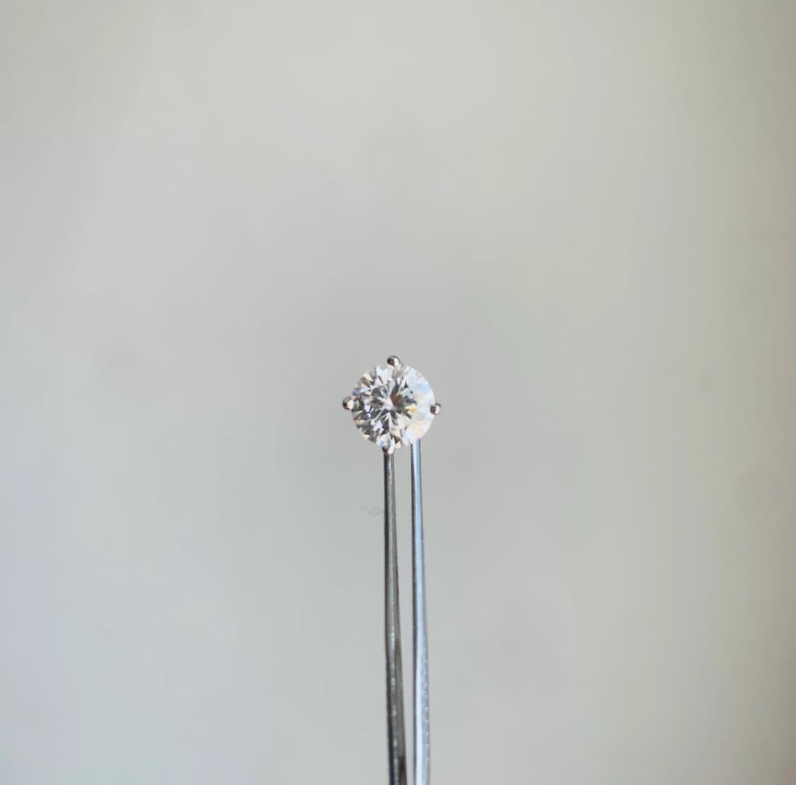 모이사나이트 1캐럿 4프롱 솔리테어 귀걸이 GRA 보증서 포함 상품이미지3