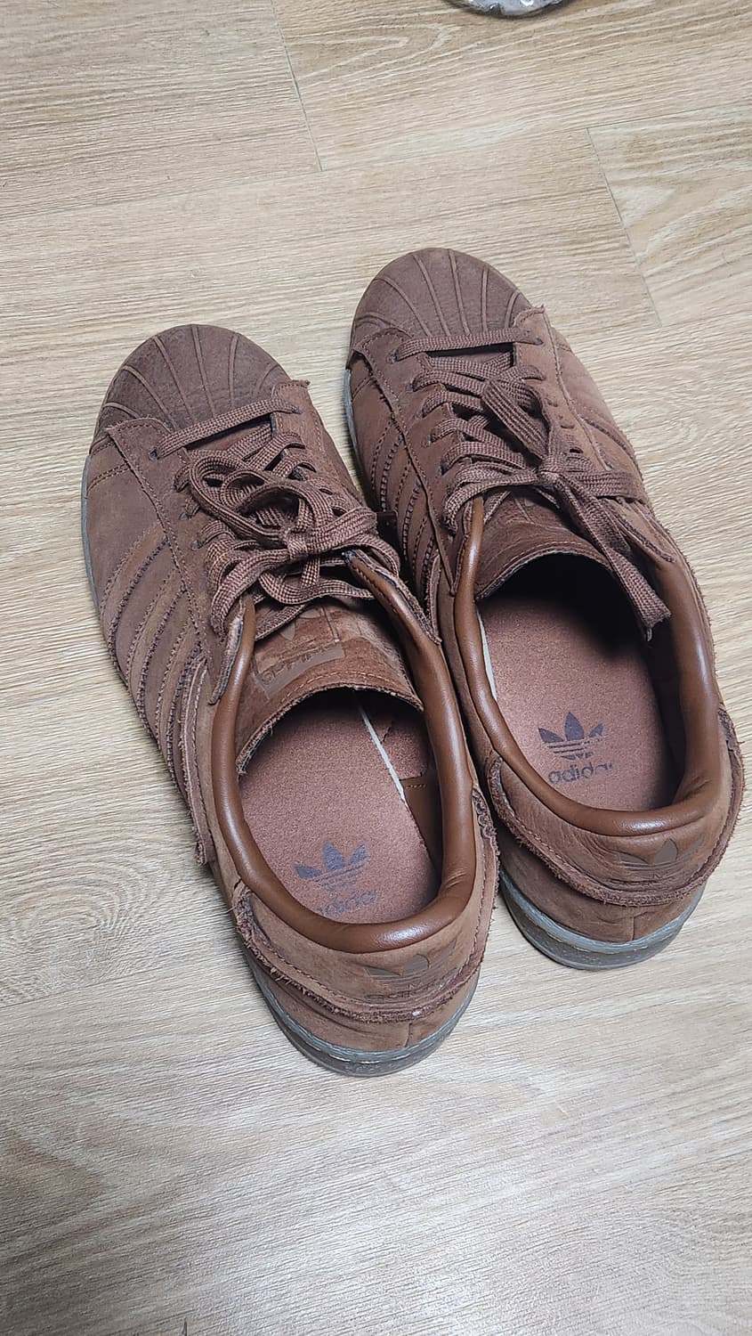 아디다스 슈퍼스타 82 프리러브 브라운 (ID2148) 스니커즈 상품이미지2