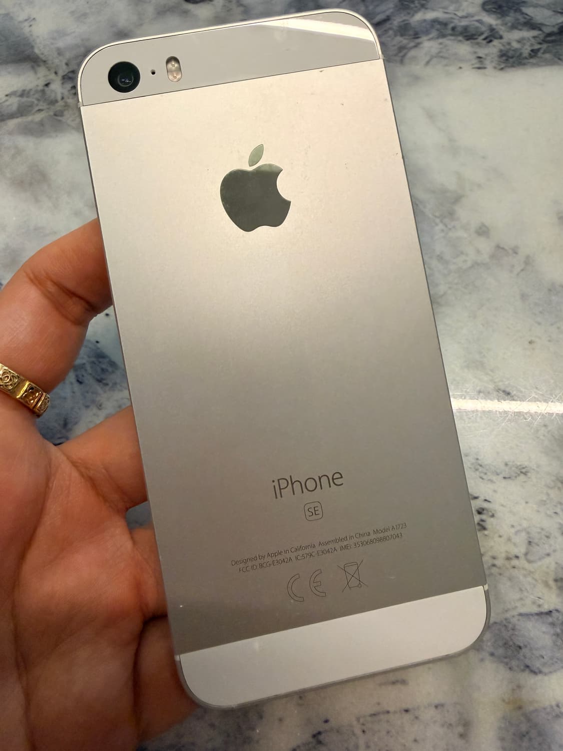 아이폰se 64기가 실버 배터리100 상품이미지1