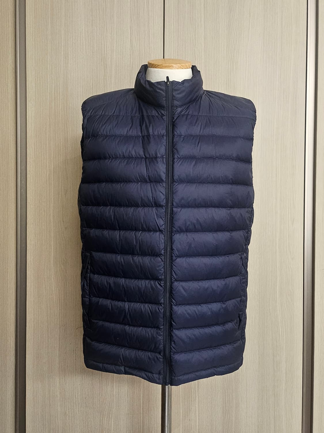 (새상품급)거위털 경량 패딩 조끼 네이비 (L / 100) 상품이미지1