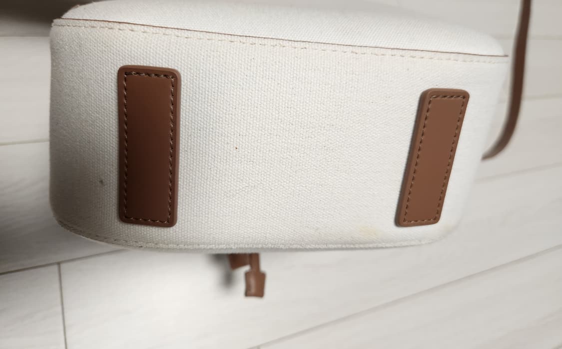 캉골 듀오 캔버스 버켓백 KPEB-TB39120

눈에 잘안보이는 미세  상품이미지9