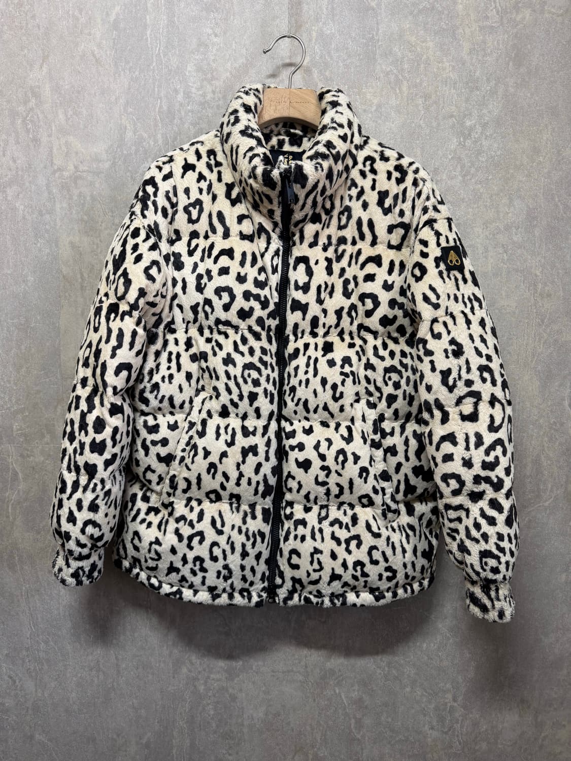 M / Moose Knuckles 무스너클 라니 송치 레오파드 패딩 푸퍼 상품이미지1