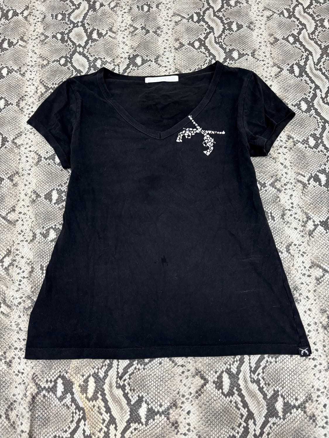 “Roar” Double Guns Tee 착용 인스타릴스 상품이미지1