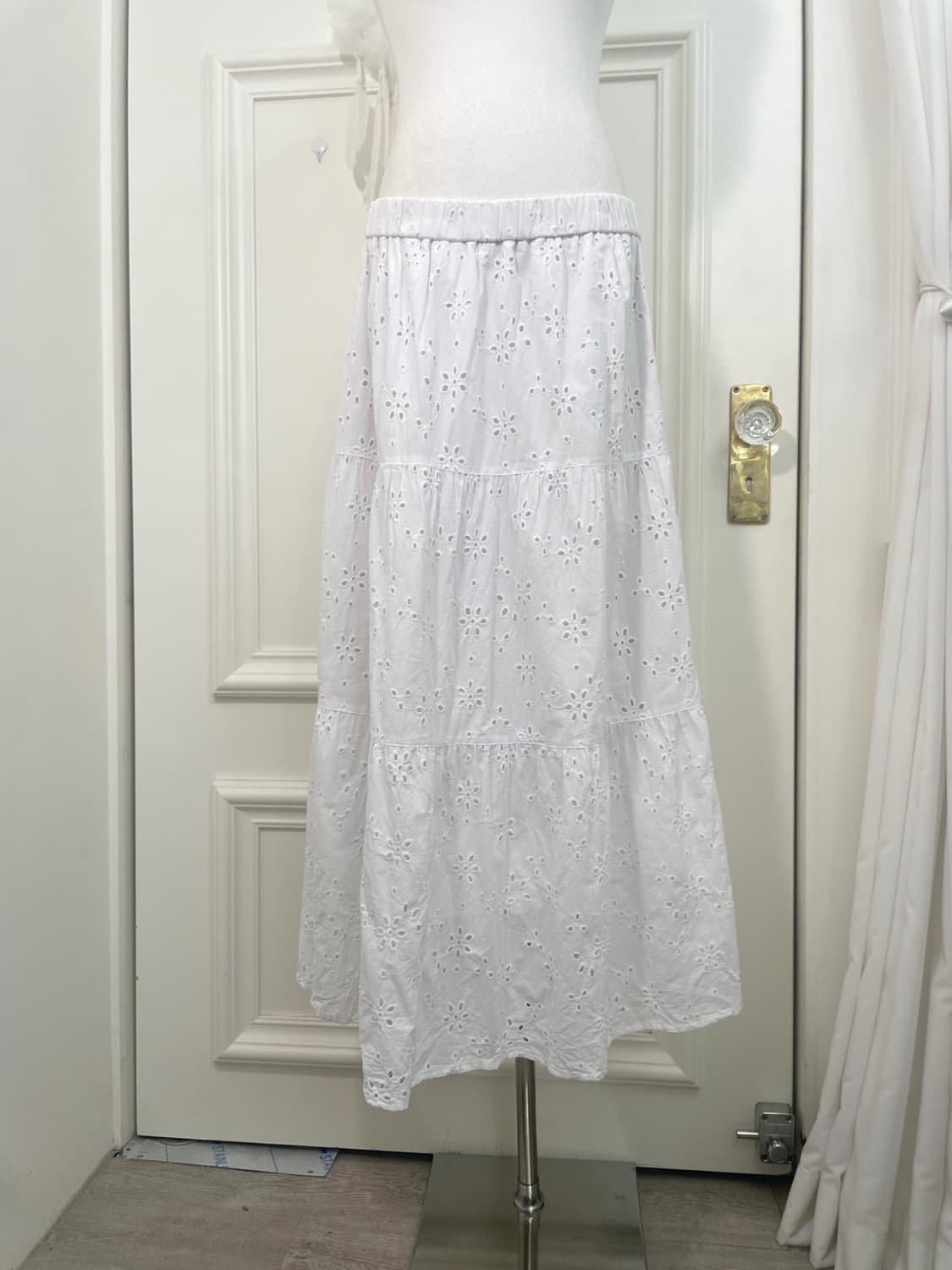 white cotton lace tired banding long ski 상품이미지2