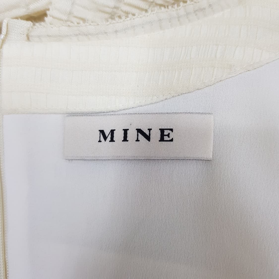 한섬 마인 2020 스모킹 디테일 롱 원피스 82-94-160사이즈 상품이미지7