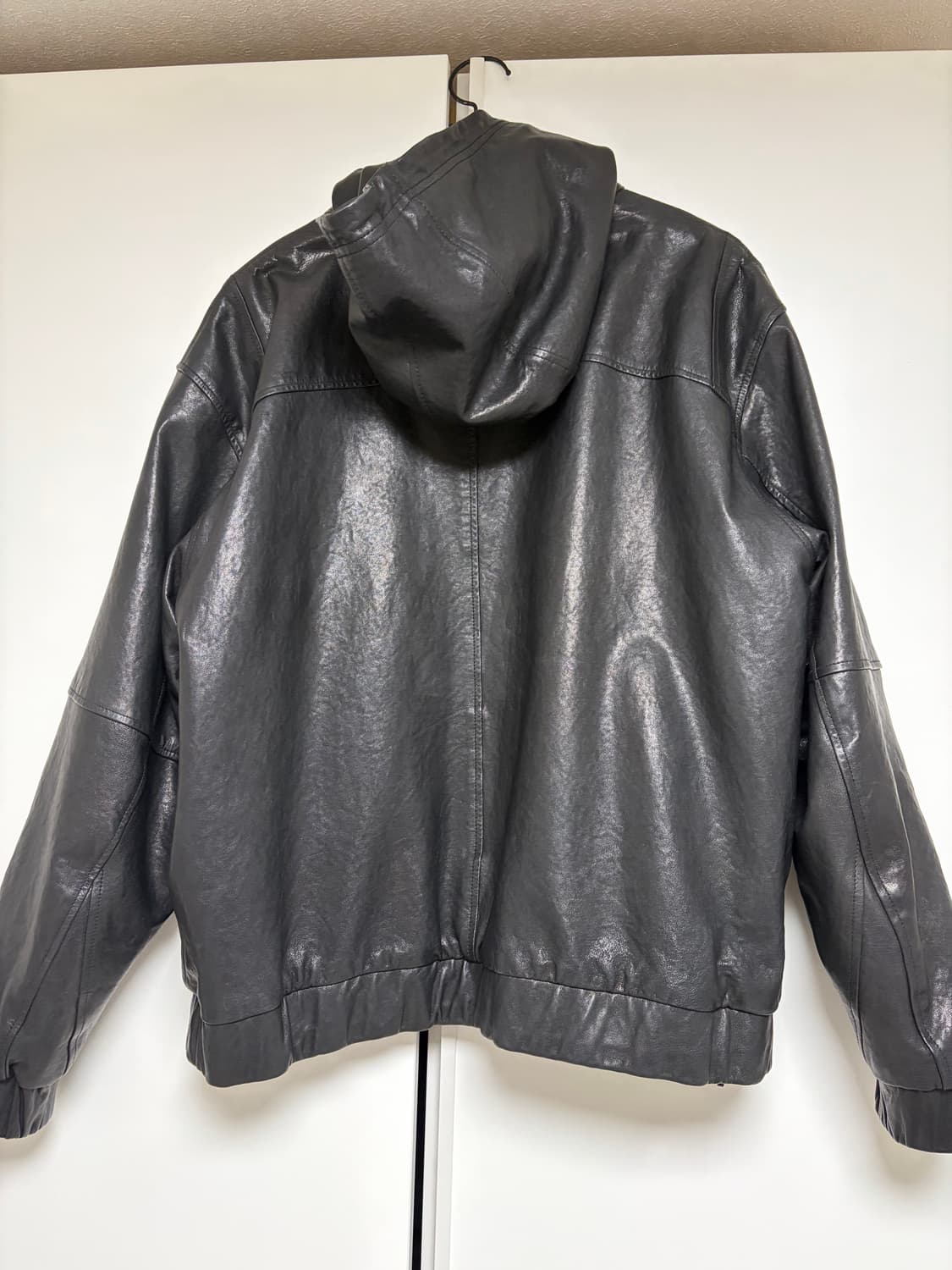 [3] 해칭룸 램스킨 레더 후드 블랙 상품이미지2