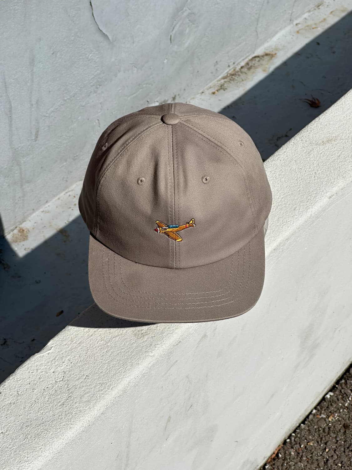 [M-L] 언더컨트롤 비행기 자수 볼캡 모자 상품이미지1