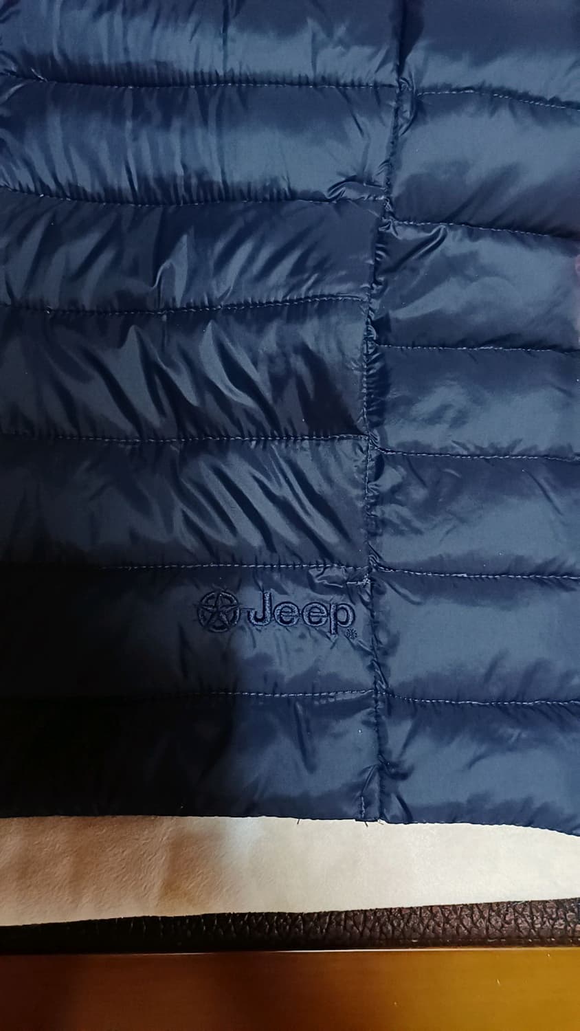 Jeep 오리털경량조끼 105 가슴55 기장69 상품이미지3