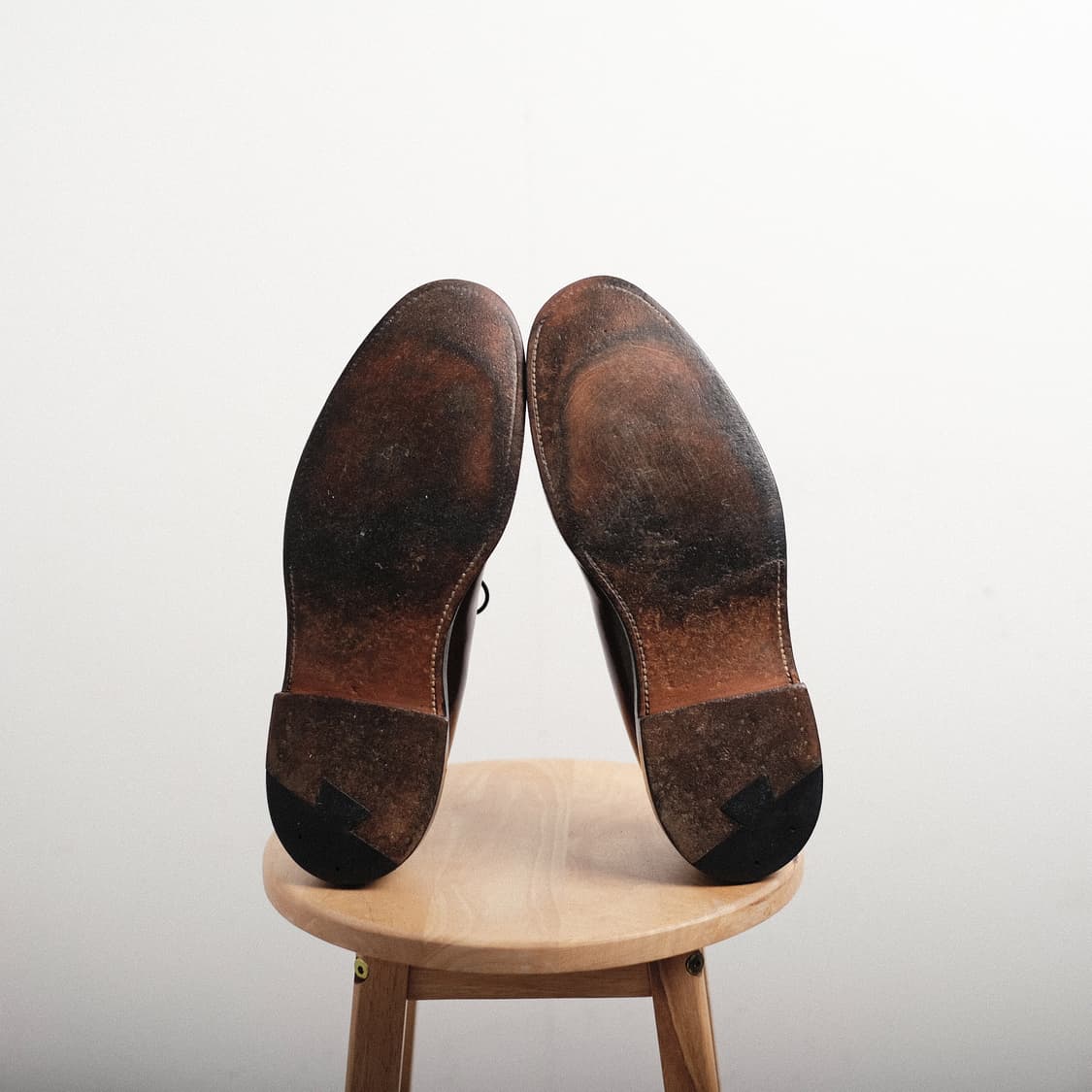 알든 990 10.5D(285-290)사이즈 버건디 코도반 플레인토 더비 상품이미지10