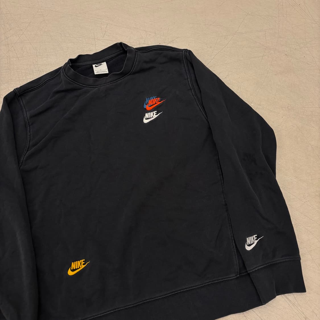 나이키 퓨추라 멀티로고 맨투맨 상품이미지2