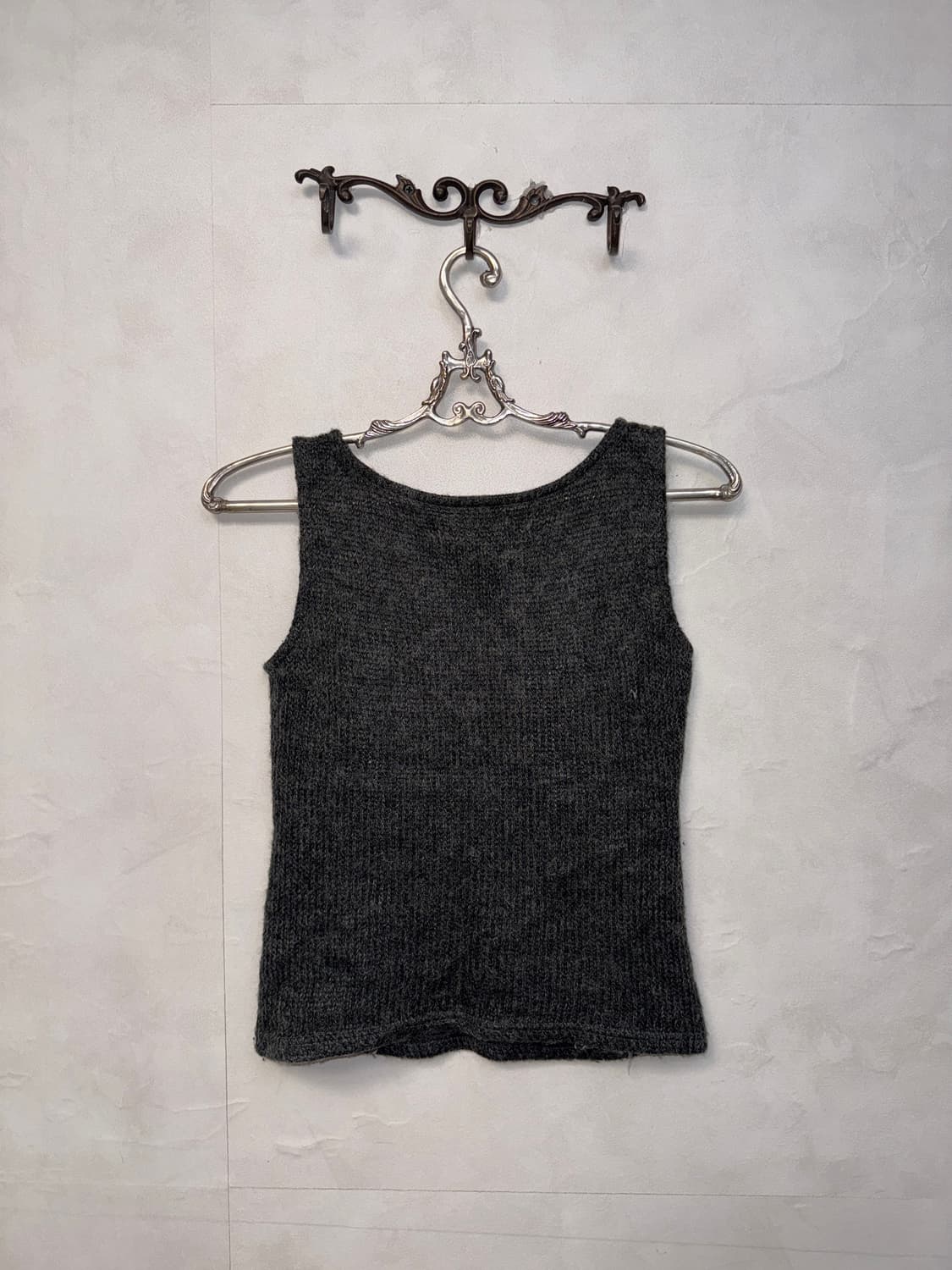 Charcoal grunge lace butterfly 슬리브리스 상품이미지3