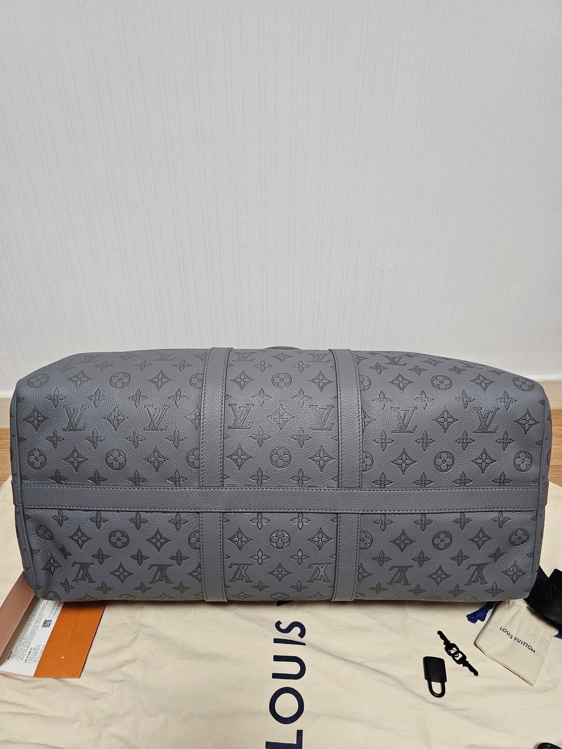 루이비통 쉐도우 키폴50 올레더 그레이 신형 (새상품) 상품이미지5