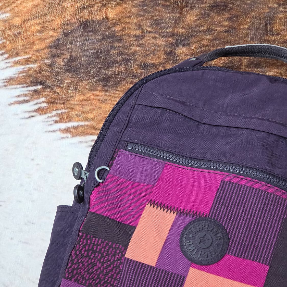 키플링 딥퍼플 패치워크패턴 백팩 상품이미지2