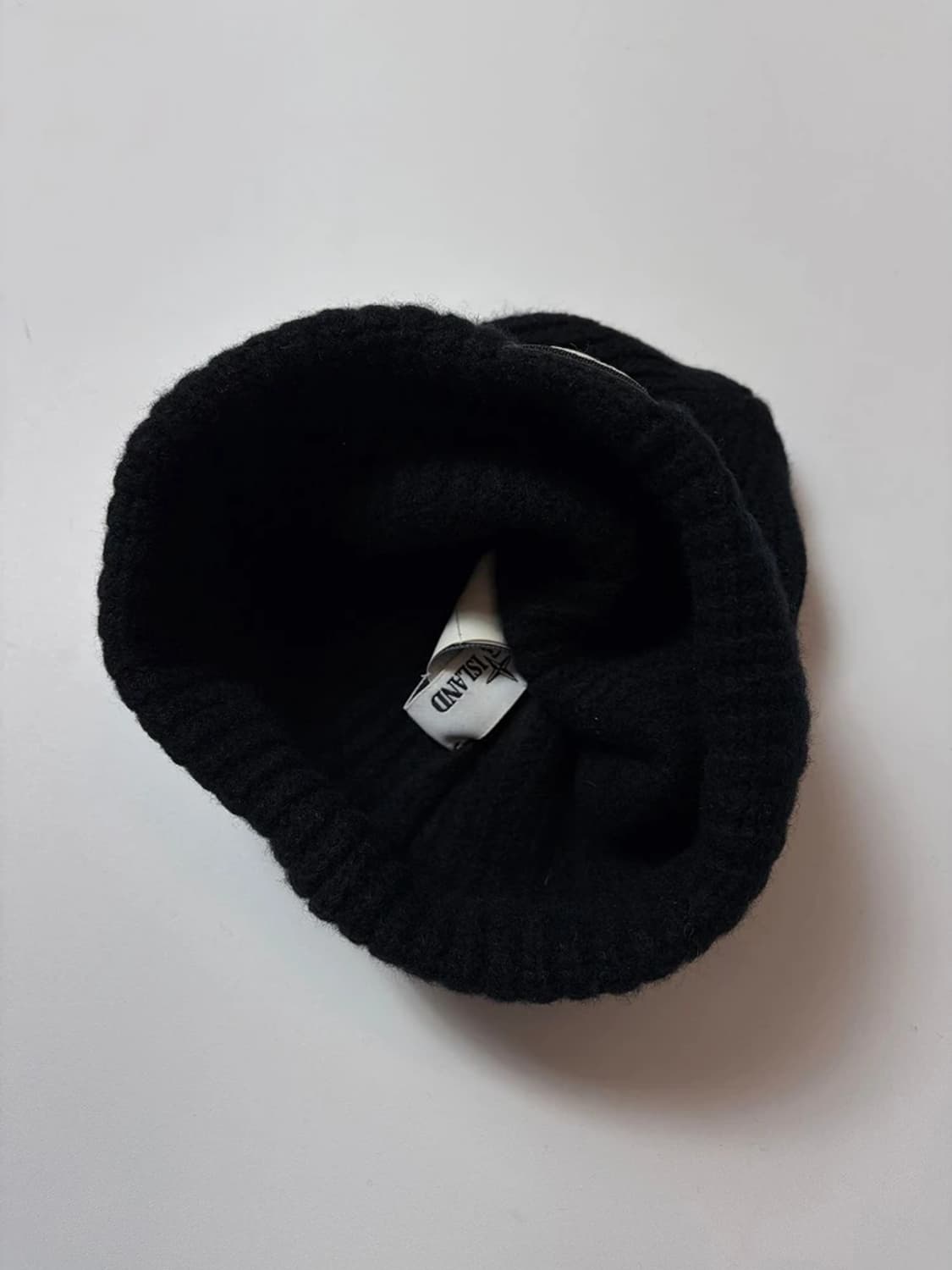 스톤아일랜드 로고 와펜 울 비니 Q1448 상품이미지3