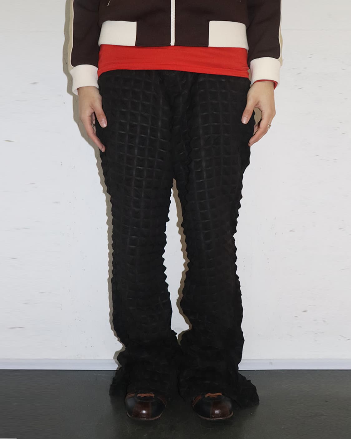 강혁 22SS 플레어 컷 비건 스웻 트라우저 상품이미지1