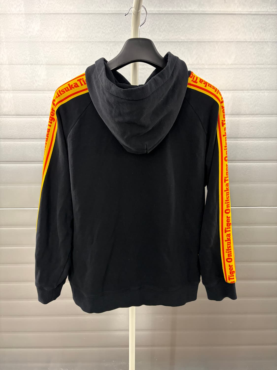 오니츠카타이거 블랙 후드티 L 상품이미지5