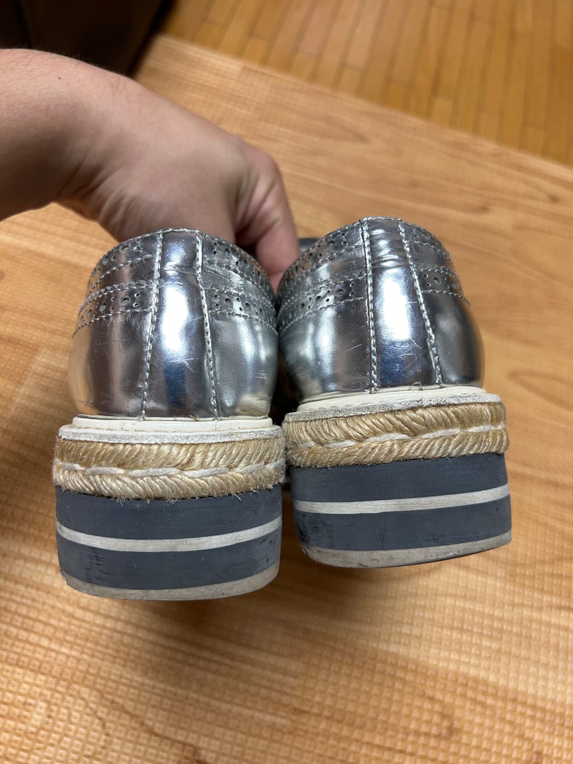 프라다 윙팁 클리퍼 상품이미지9