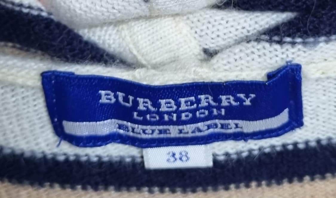 38사이즈) 버버리 블루라벨 하프버튼 후드 니트 상품이미지3